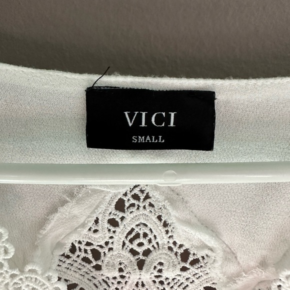 White lace detail blouse - Picture 3 of 3